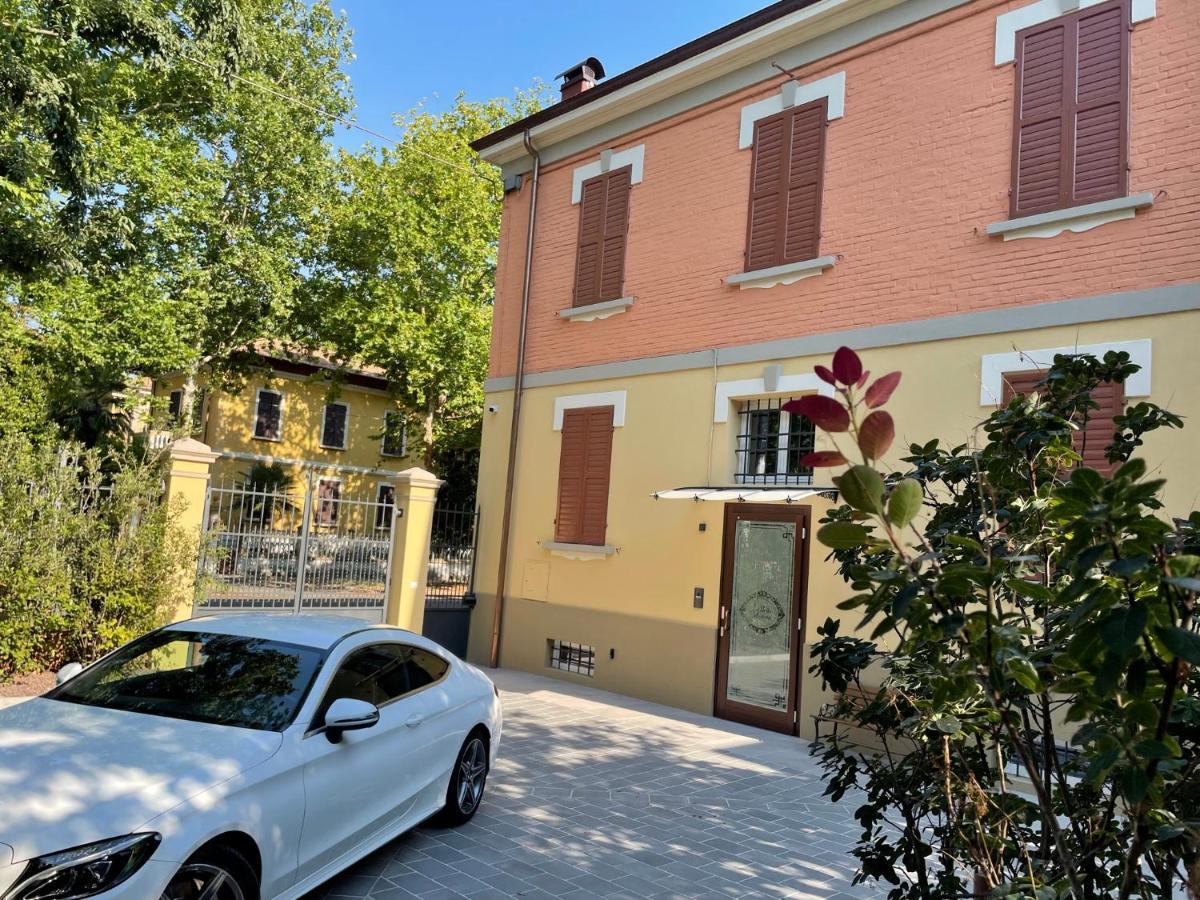 La Bella Modena Centro Hotel Luaran gambar